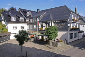 Гостиница Zur alten Quelle  Дрольсхаген